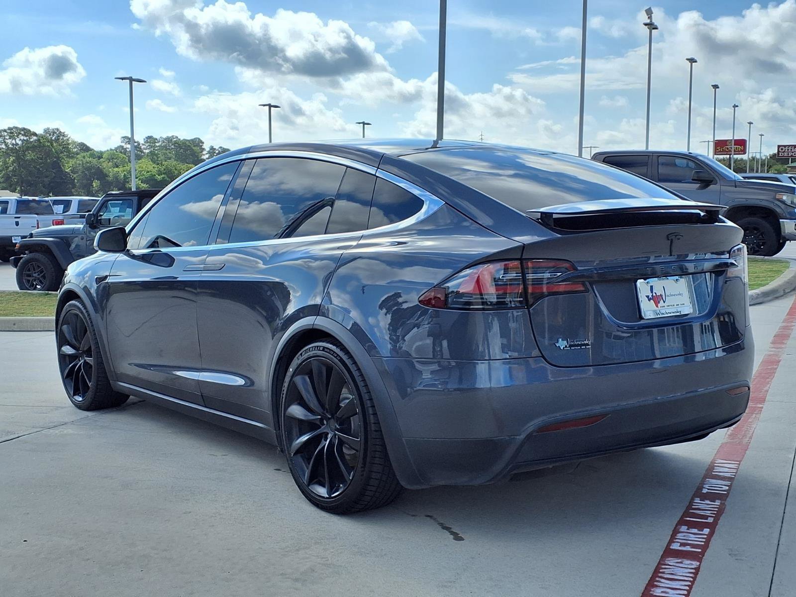 Used 2018 Tesla Model X 75D AWD/4WD image 2