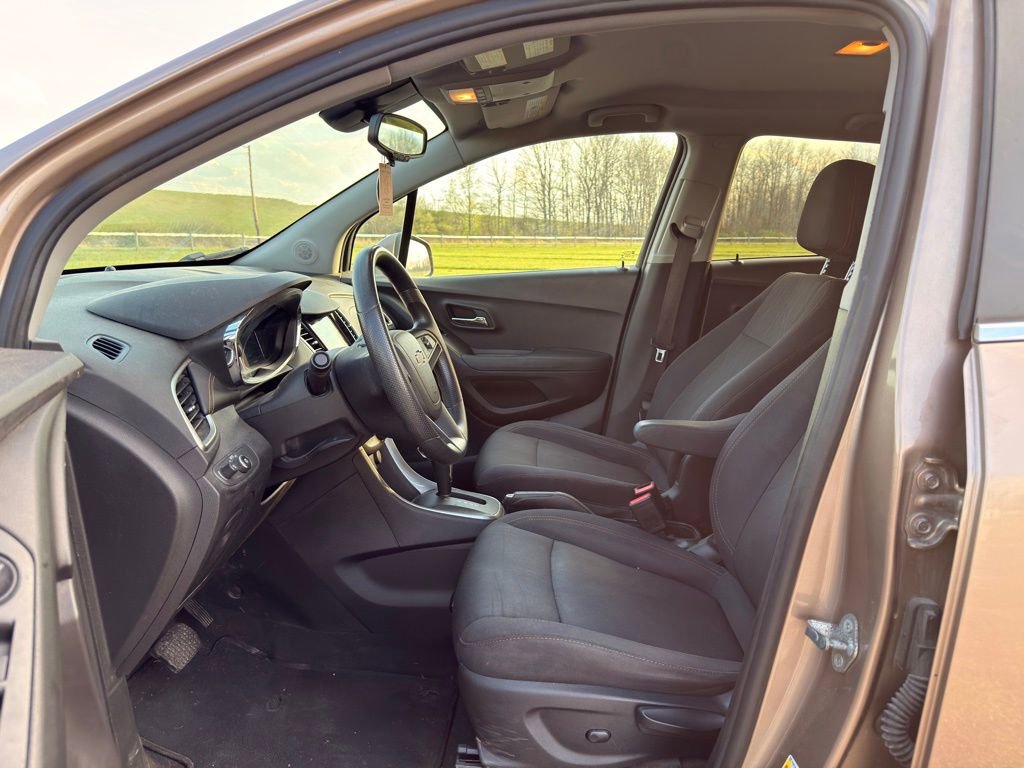 Used 2018 Chevrolet Trax LT image 17