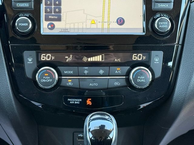 Certified 2017 Nissan Rogue Sport SL w/ SL Premium Package AWD/4WD image 29