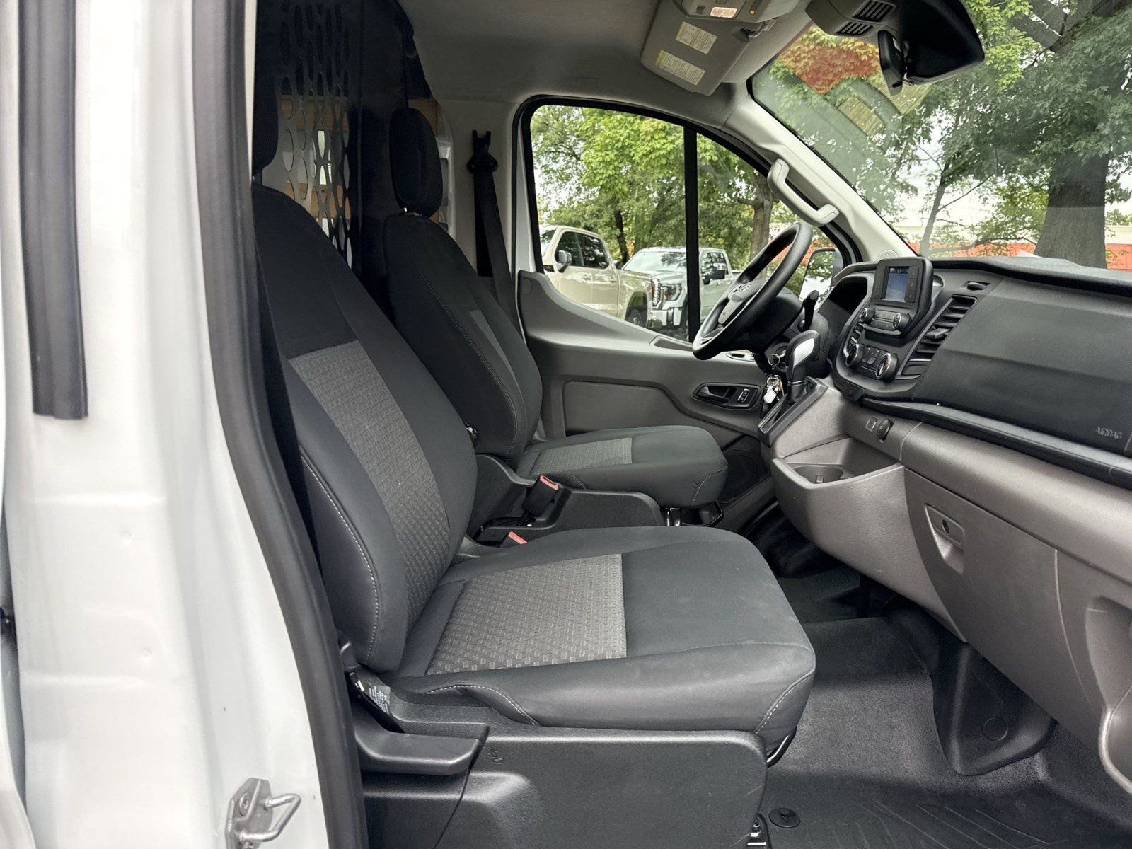 Used 2025 Ford Transit 250 Low Roof w/ Exterior Upgrade Package RWD image 23