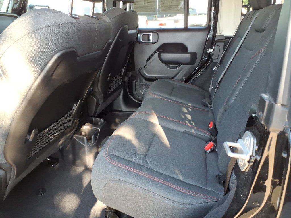 Used 2026 Jeep Wrangler Unlimited Rubicon AWD/4WD image 13