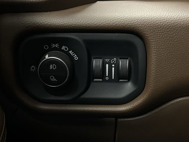 Used 2022 RAM 3500 Laramie image 25