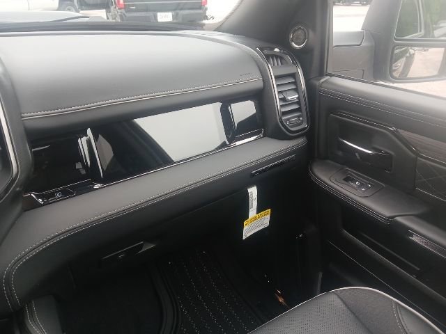 New 2026 RAM 3500 Limited AWD/4WD image 38