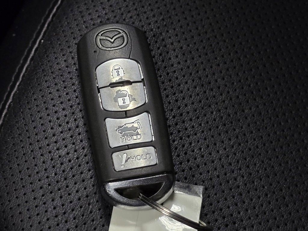 Used 2018 MAZDA CX-9 Touring image 31