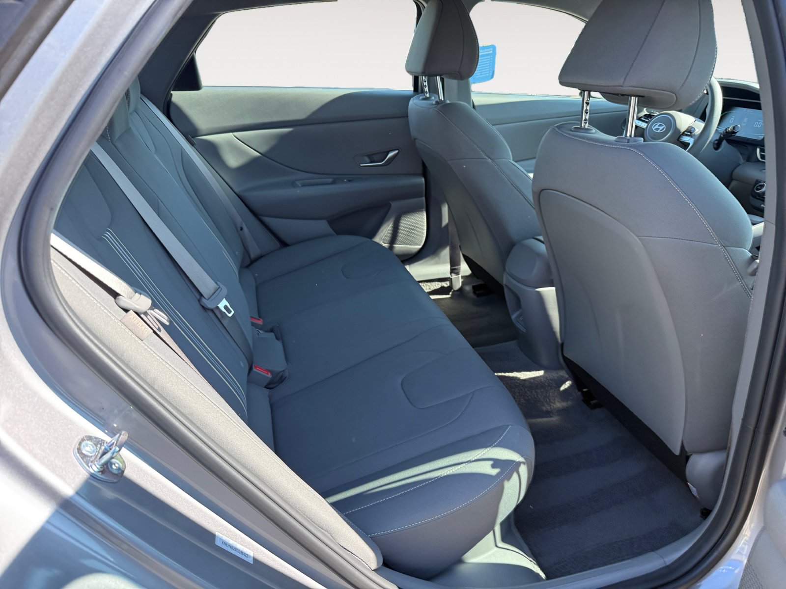 Certified 2026 Hyundai Elantra Hybrid FWD image 18