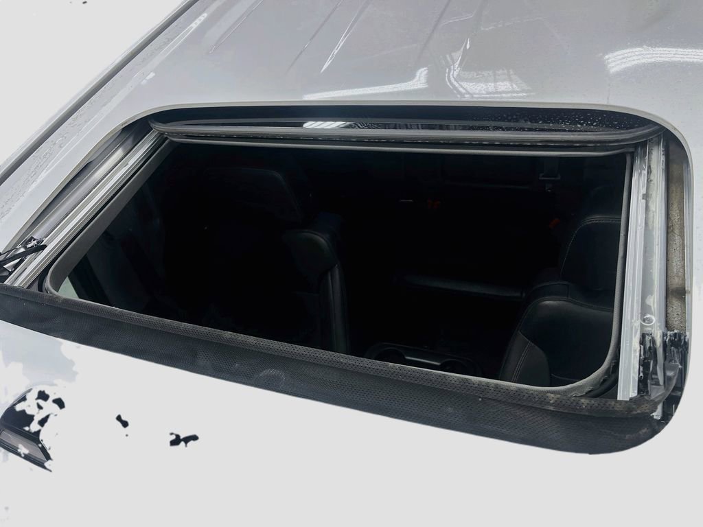 Used 2022 Chevrolet Silverado 2500 LTZ w/ LTZ Plus Package AWD/4WD image 22