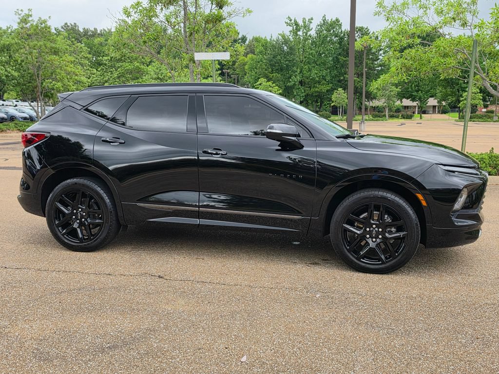 Certified 2024 Chevrolet Blazer RS w/ Driver Confidence II Package FWD image 4