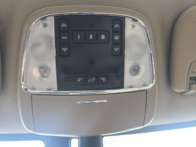 Used 2021 Jeep Grand Cherokee Overland AWD/4WD image 21