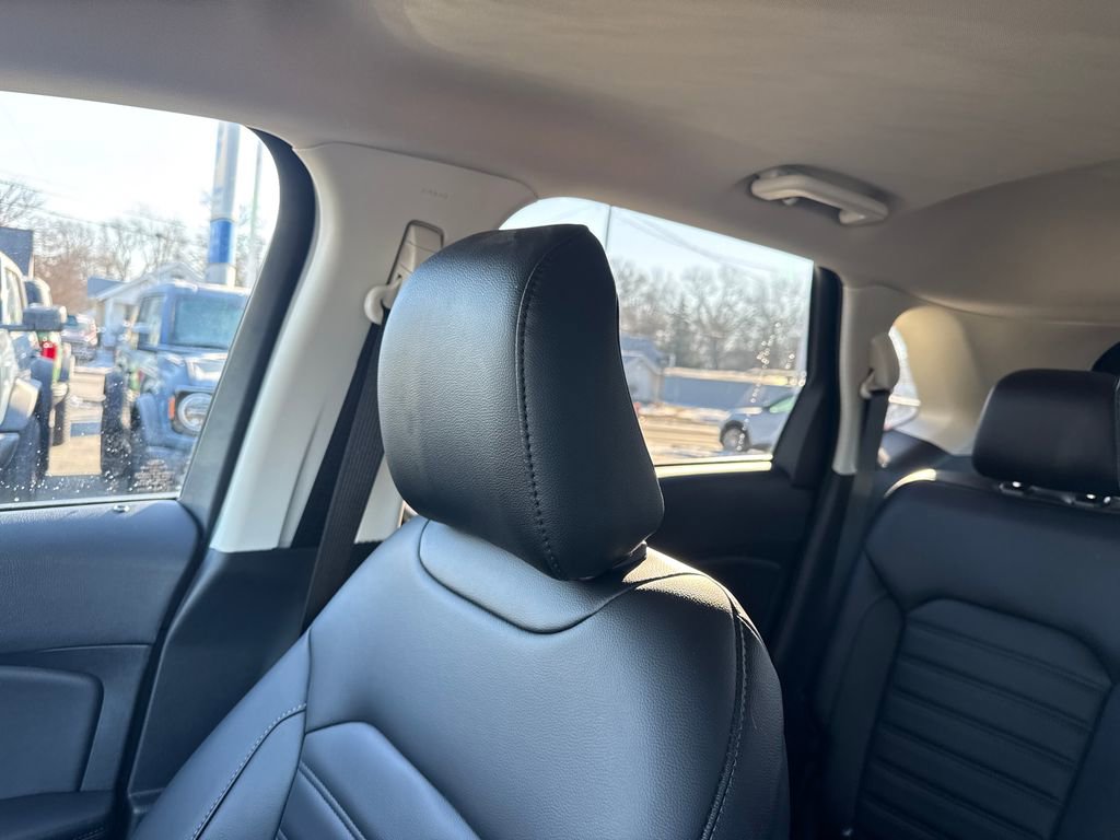 Used 2024 Ford Edge SEL w/ Convenience Package image 43