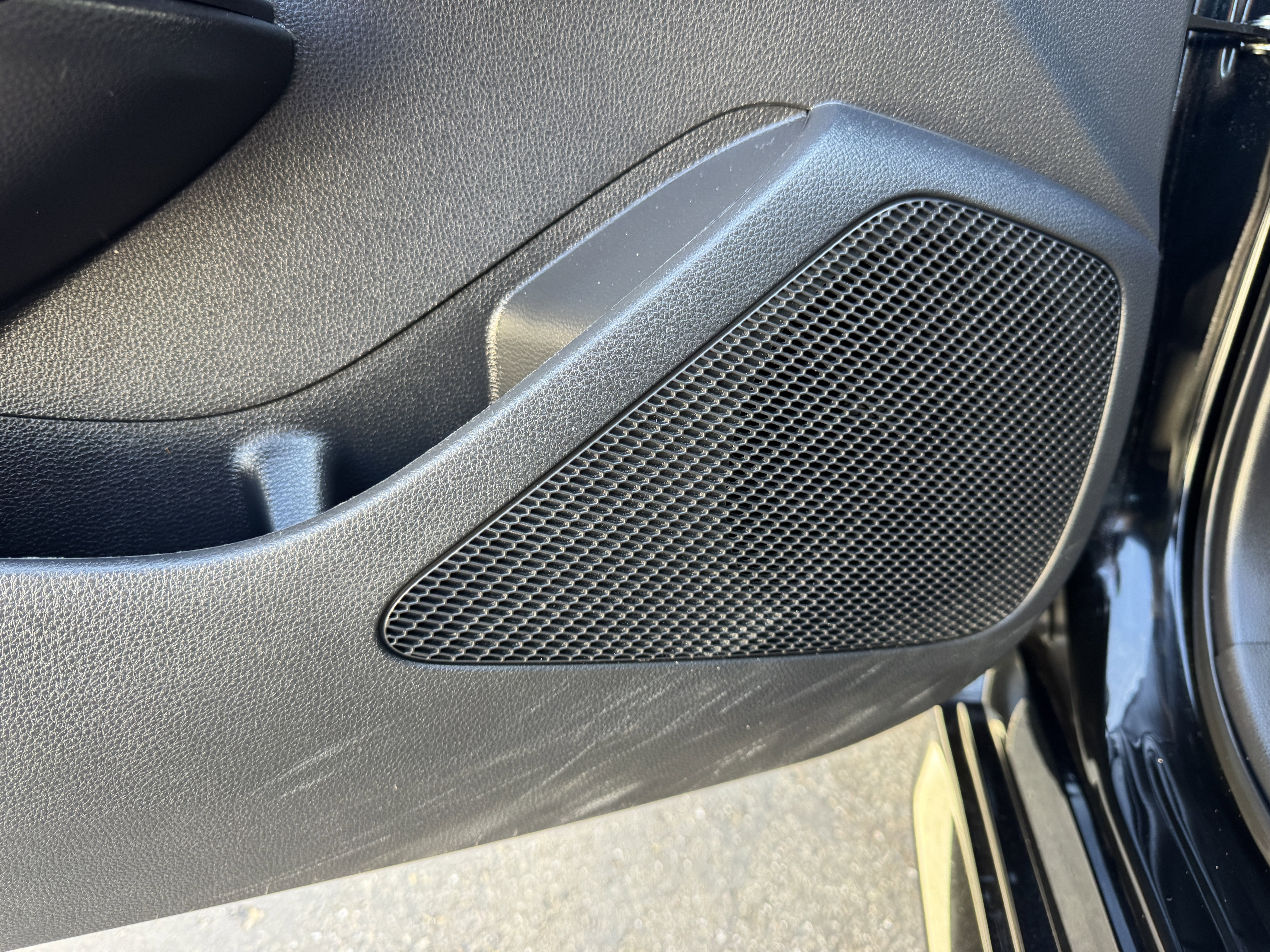 Used 2023 Toyota Corolla LE image 12