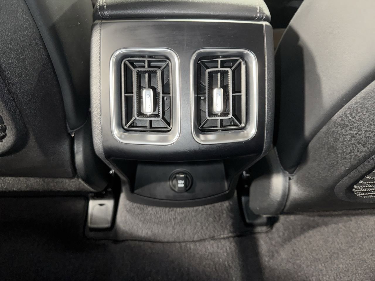 Certified 2024 Kia Sorento X-Line EX image 32