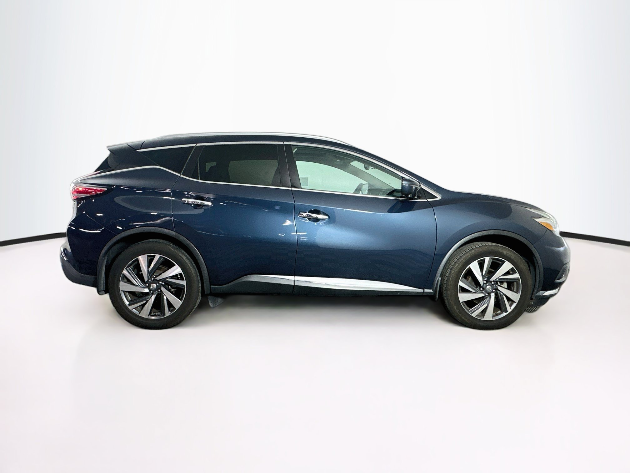 Used 2016 Nissan Murano Platinum w/ Platinum Technology Package FWD image 10
