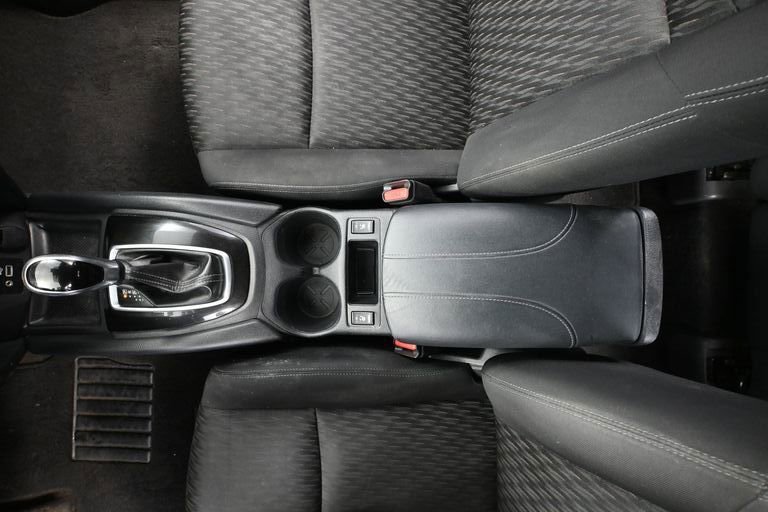 Used 2020 Nissan Rogue SV image 31