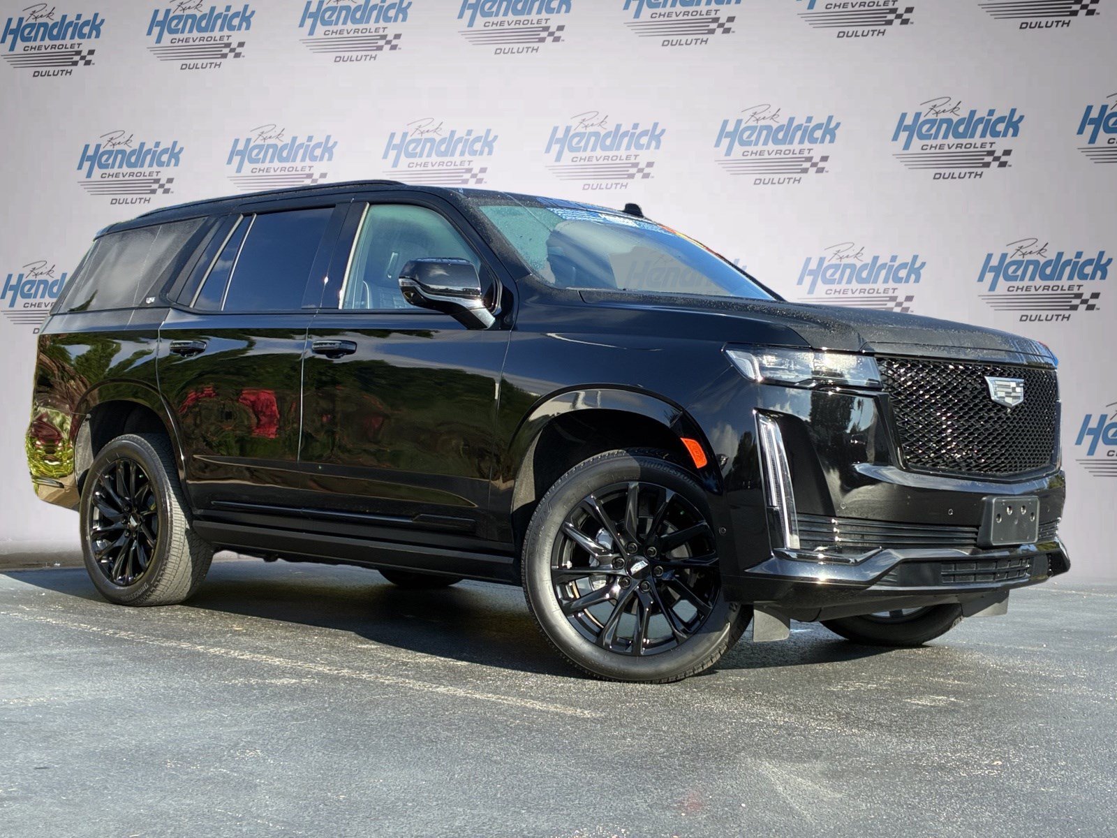 Used 2024 Cadillac Escalade Sport Platinum w/ LPO, ONYX Package AWD/4WD image 2