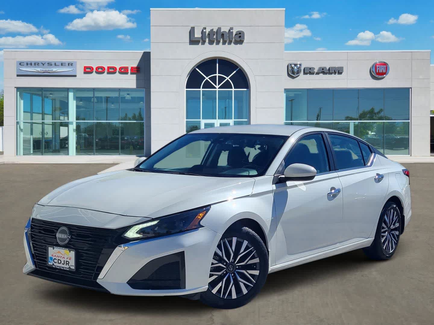 Used 2023 Nissan Altima 2.5 SV FWD image 1