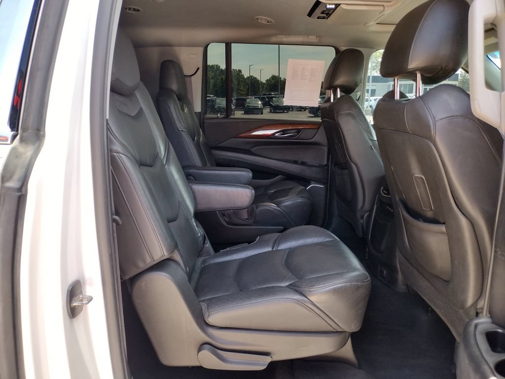 Used 2017 Cadillac Escalade ESV Premium Luxury AWD/4WD image 23