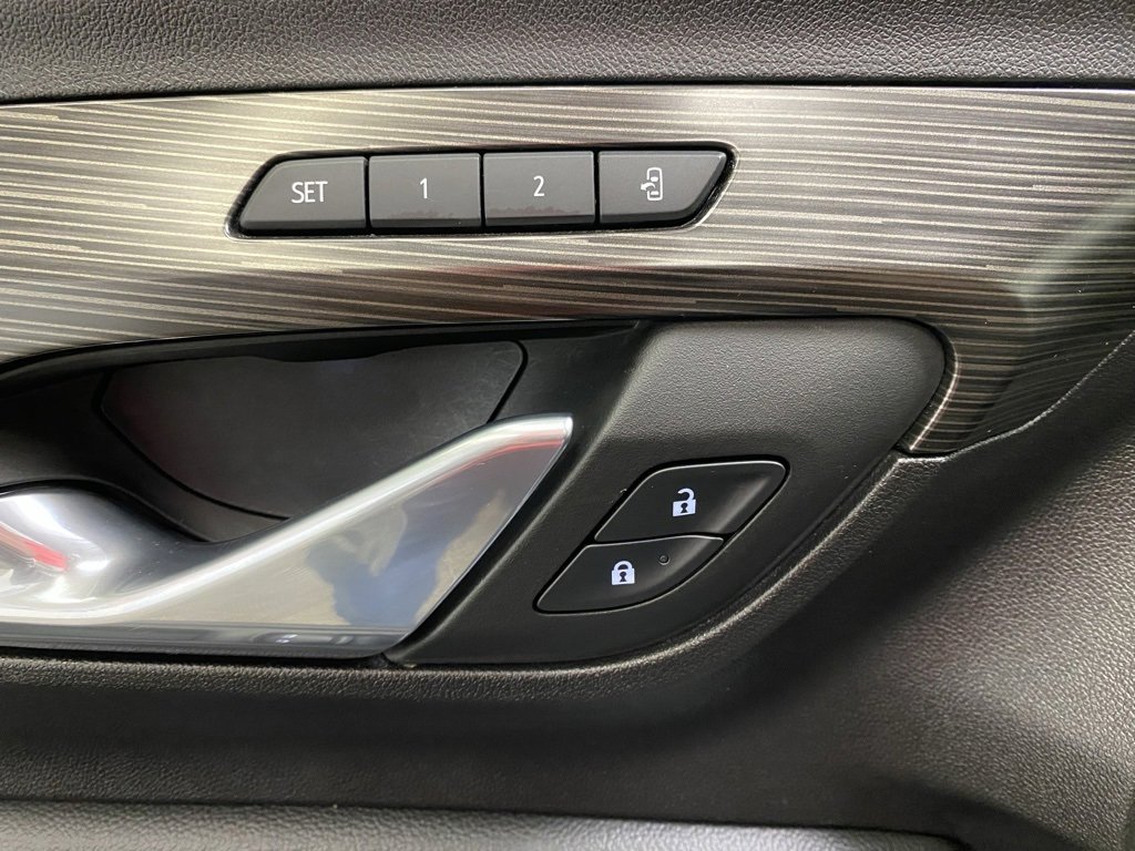 Used 2024 GMC Terrain SLT image 20