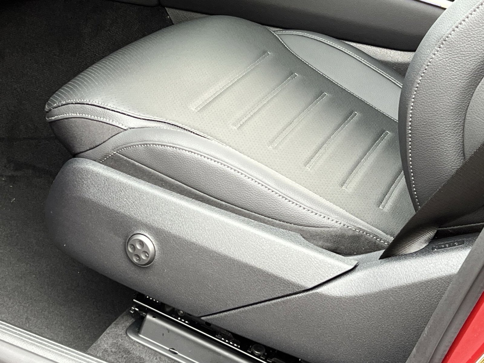 New 2026 Mercedes-Benz GLC 300 4MATIC image 12