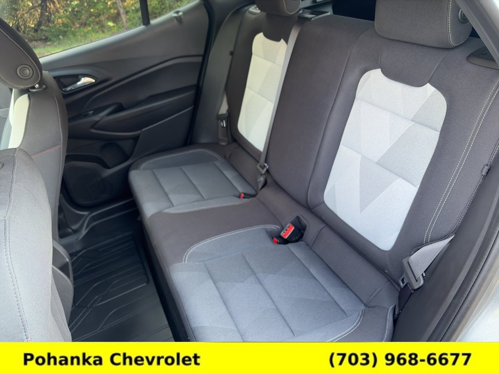 Certified 2026 Chevrolet Trax RS w/ Sunroof Package FWD image 29