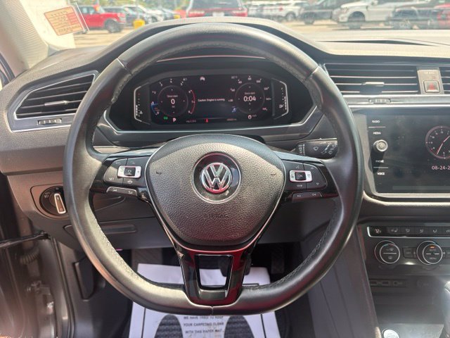 Used 2020 Volkswagen Tiguan SEL FWD image 15