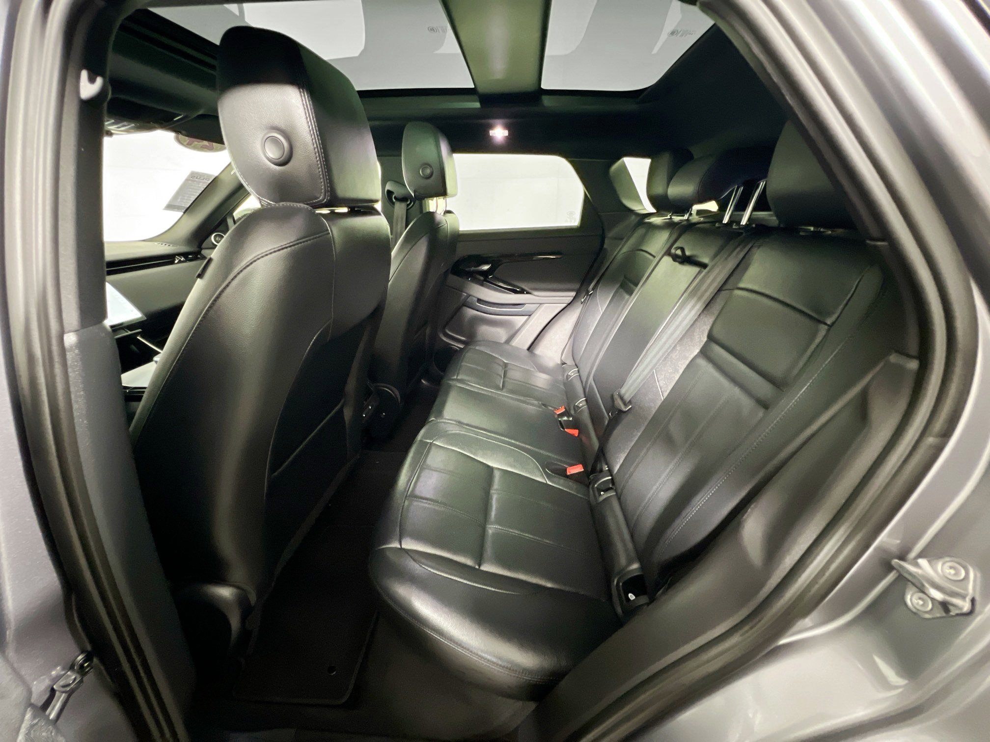 Used 2024 Land Rover Range Rover Evoque S image 28