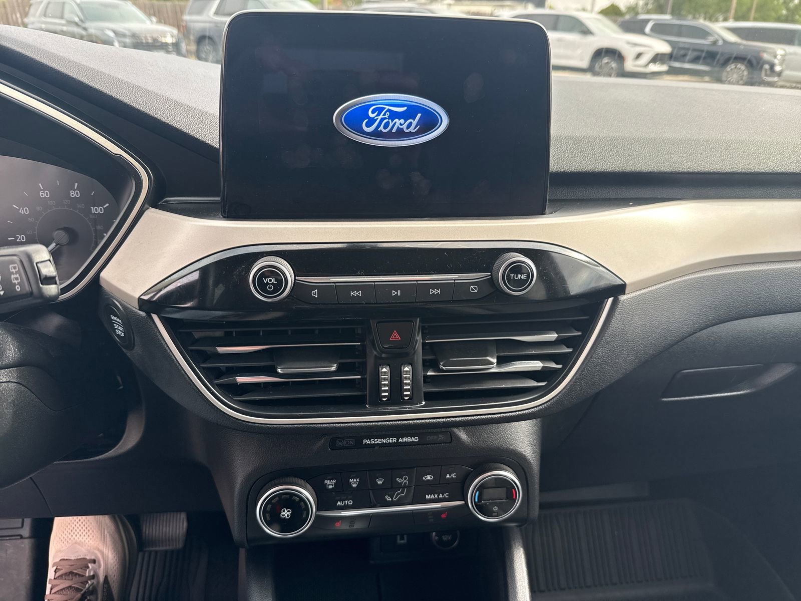 Used 2020 Ford Escape SE AWD/4WD image 25