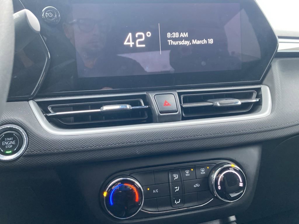 Used 2024 Chevrolet TrailBlazer LS w/ LS Convenience Package image 16