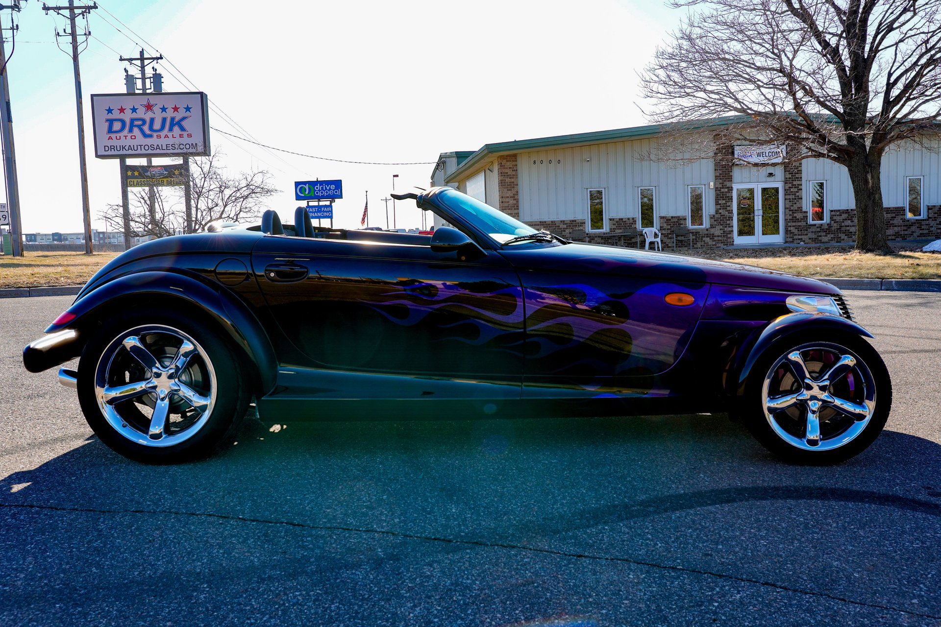 Used 2000 Plymouth Prowler image 2