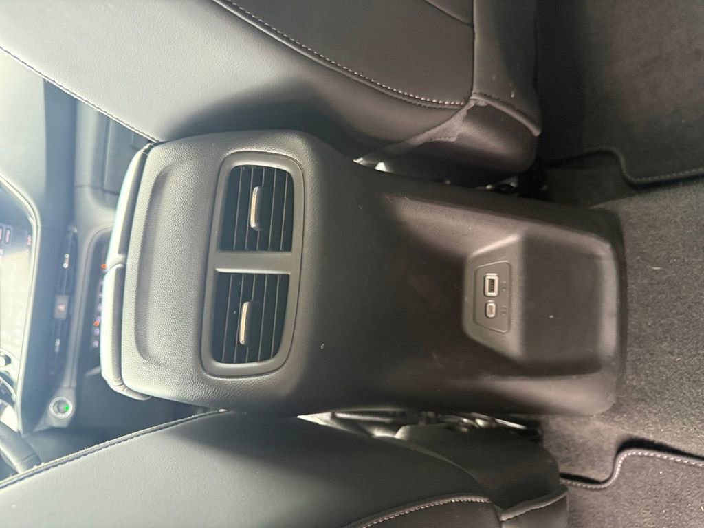 Used 2021 Buick Envision Essence w/ Technology Package I image 17