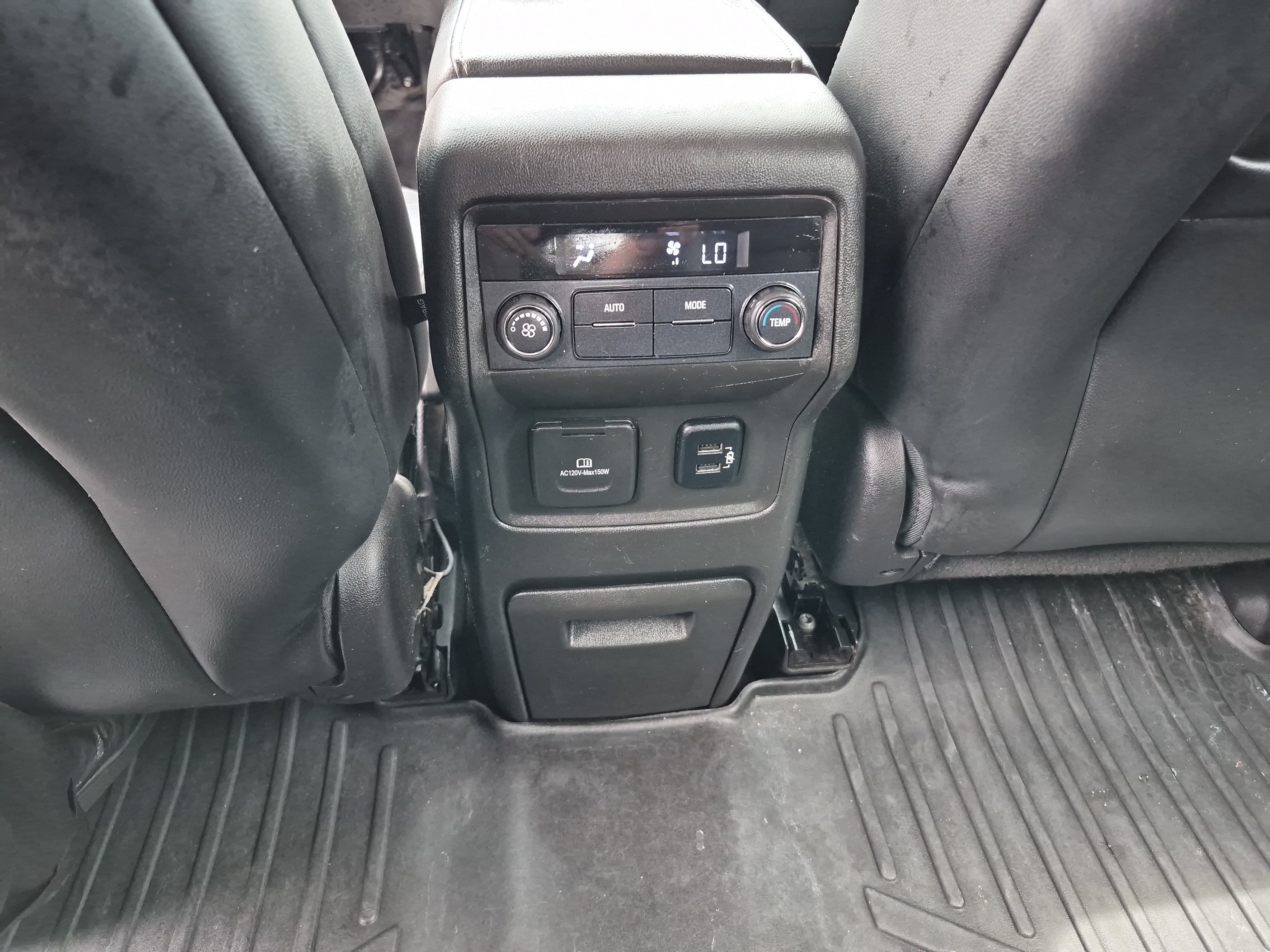 Used 2017 GMC Acadia SLT FWD image 17