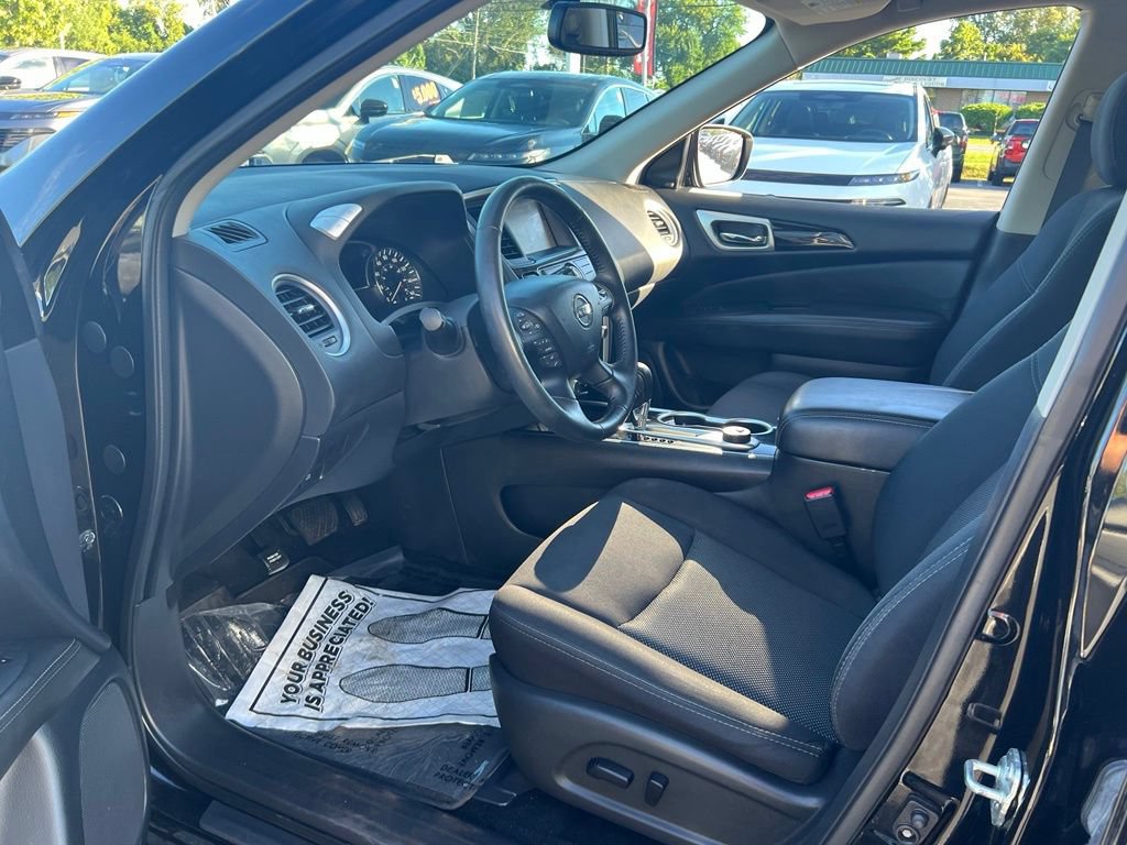 Used 2019 Nissan Pathfinder SV AWD/4WD image 19