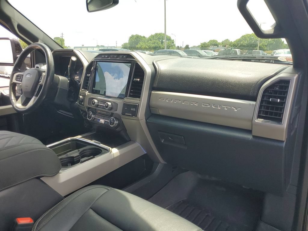 Used 2022 Ford F250 Lariat w/ Black Appearance Package AWD/4WD image 36