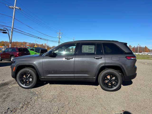 New 2025 Jeep Grand Cherokee 4WD image 6