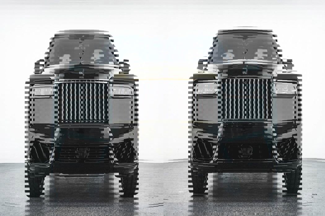 New 2025 Rolls-Royce Cullinan Black Badge image 3