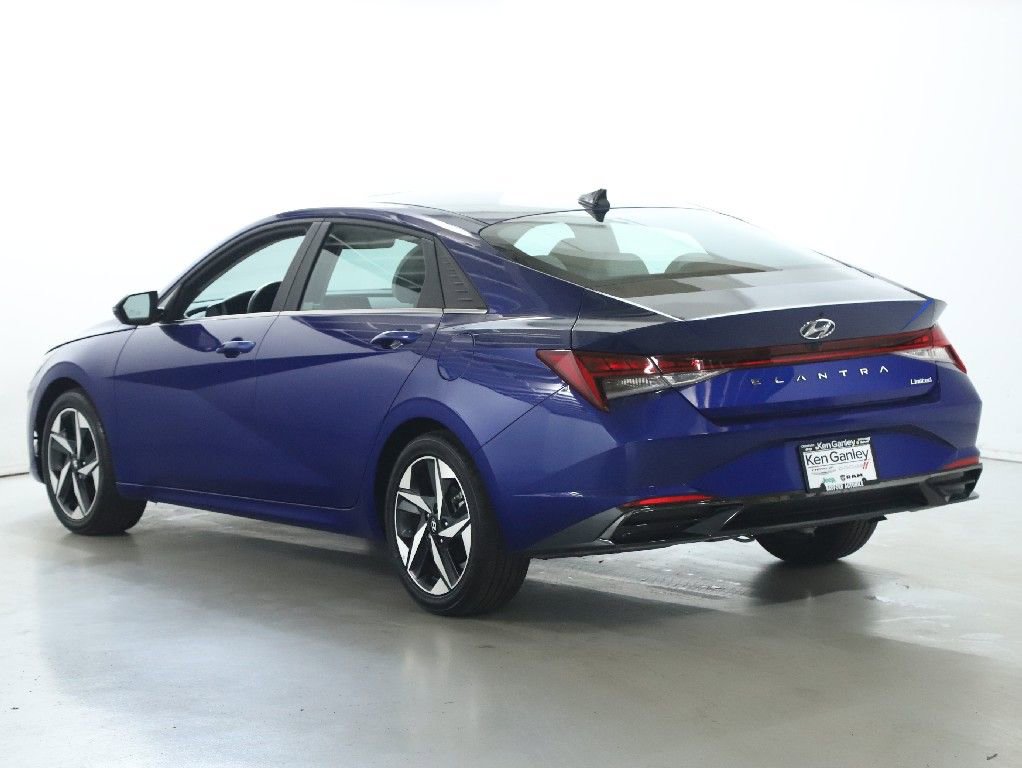 Used 2023 Hyundai Elantra Limited image 39