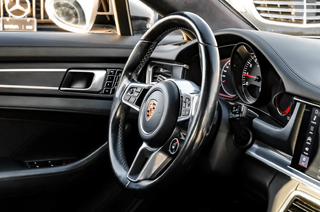 Used 2019 Porsche Panamera GTS AWD/4WD image 11