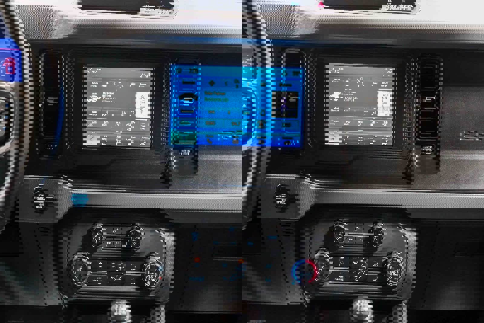 Used 2023 Ford Bronco Big Bend image 14