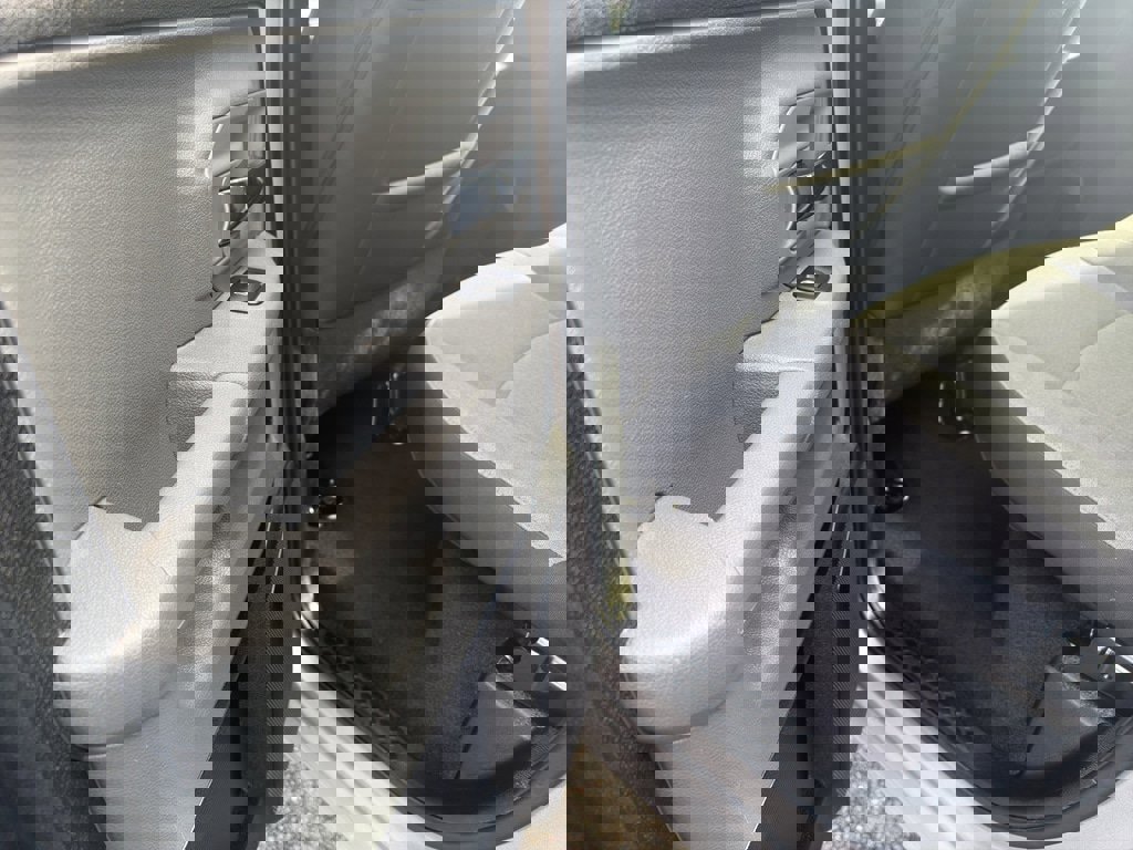 Used 2024 RAM 1500 Classic SLT image 14