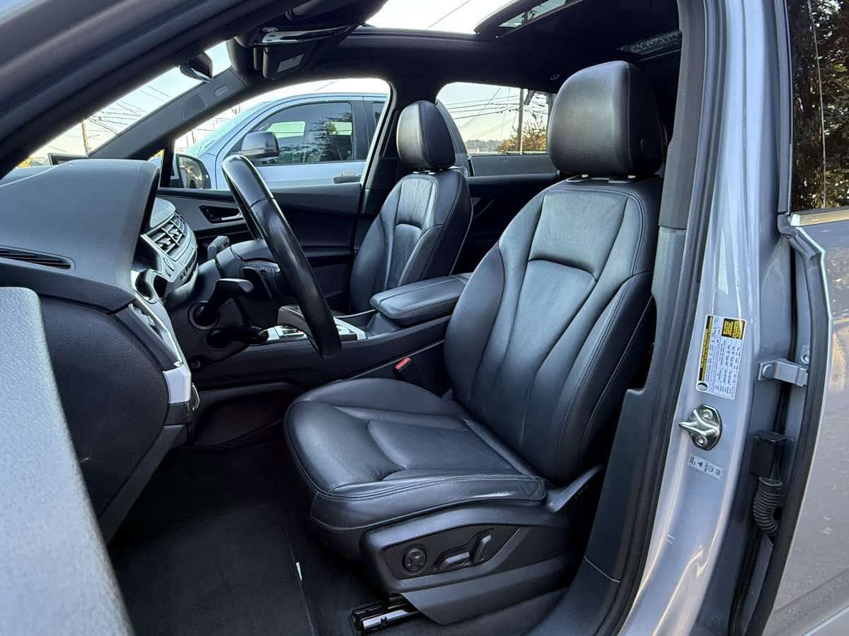 Used 2018 Audi Q7 2.0T Premium Plus AWD/4WD image 12