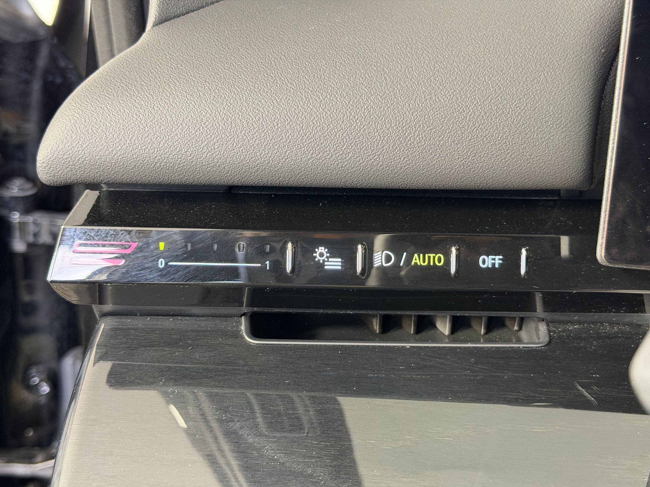 Certified 2024 BMW 530i 530i w/ Premium Package image 23