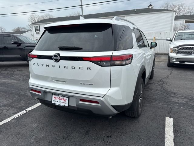 Used 2025 Nissan Pathfinder SL w/ Lighting Package (N92) image 4
