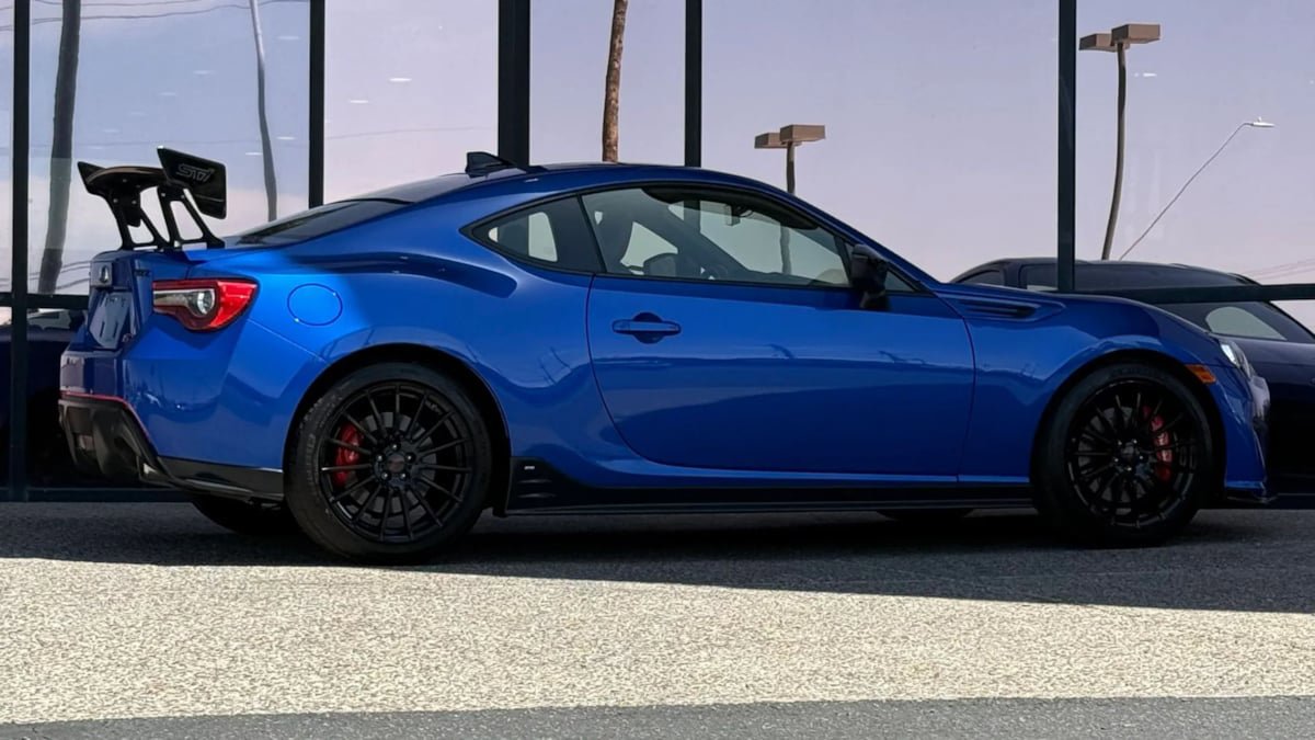 Used 2018 Subaru BRZ tS w/ Popular Package #3 RWD image 15