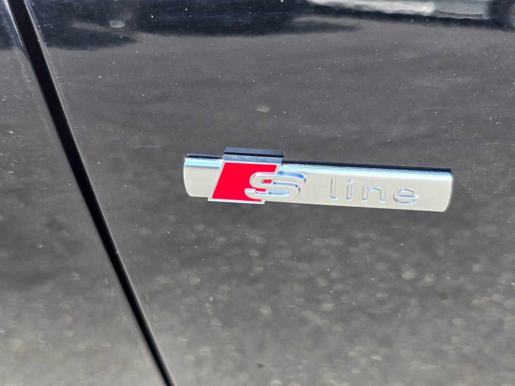 Used 2025 Audi Q3 2.0T Premium w/ Convenience Package image 23