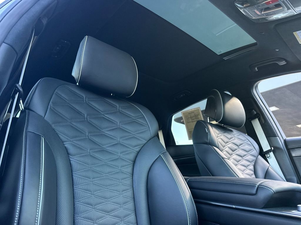 Used 2025 Genesis GV80 3.5T image 18