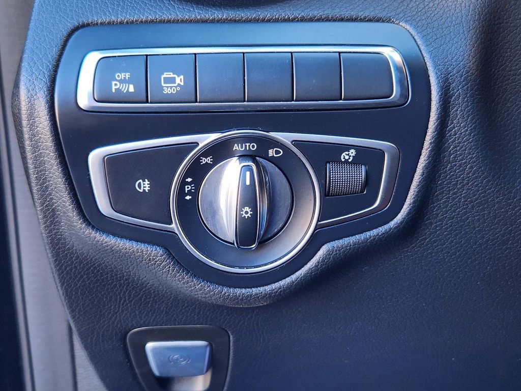 Used 2018 Mercedes-Benz GLC 300 4MATIC Coupe image 21