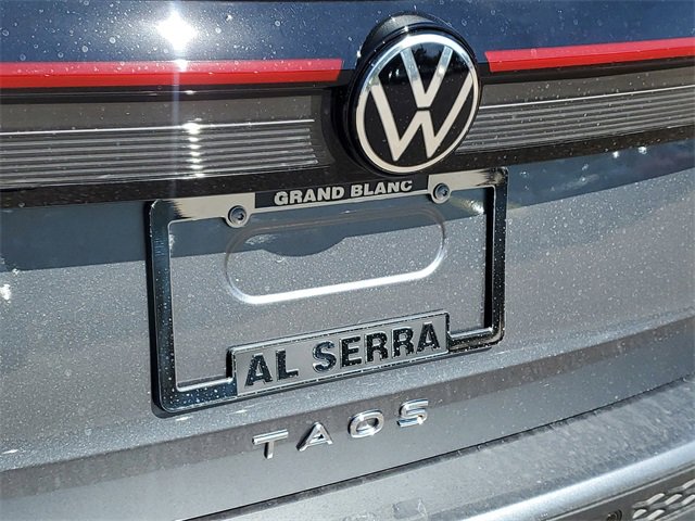New 2025 Volkswagen Taos SE image 8