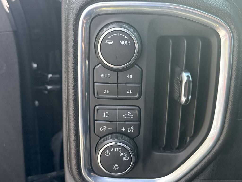 Used 2020 Chevrolet Silverado 1500 RST AWD/4WD image 27