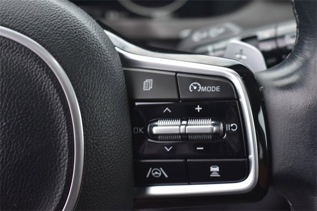 Certified 2022 Kia Sorento SX Prestige w/ Rust Color Package image 37