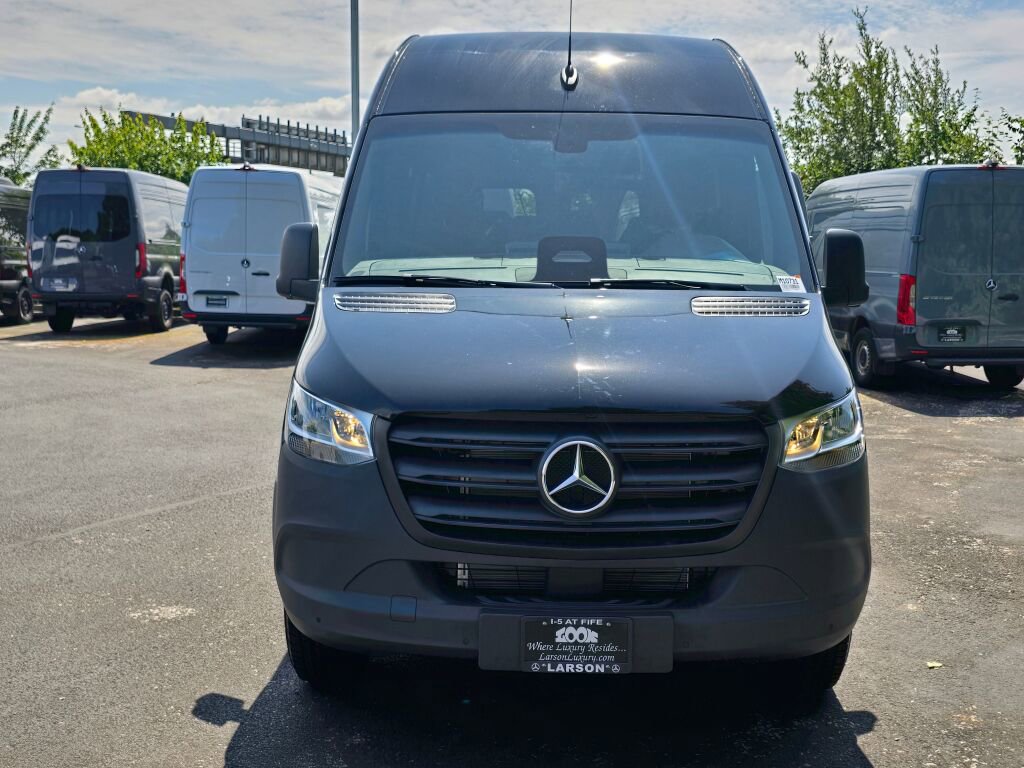 New 2025 Mercedes-Benz Sprinter 2500 image 8