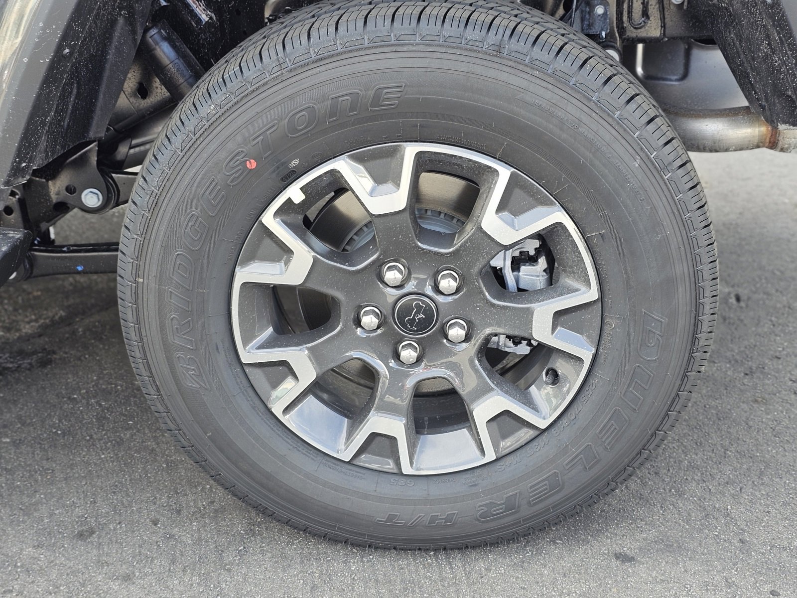 New 2026 Jeep Gladiator Sahara image 9